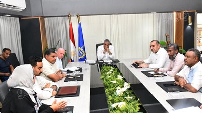 محافظ أسوان يشدد على سرعة الانتهاء من ممشى أهل مصر بكورنيش النيل القديم 