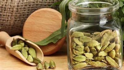 فوائد الحبهان، يعالج احتقان الأنف والحلق ونزلات البرد 