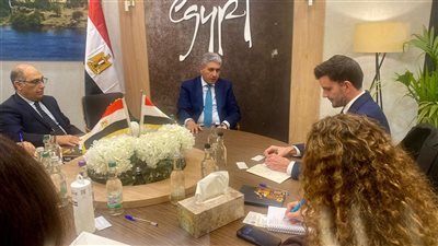 وزير السياحة والآثار يلتقي أعضاء غرفة التجارة المصرية البريطانية 