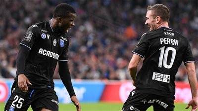 أوكسير يفوز على أوليمبيك مارسيليا بثلاثية في الدوري الفرنسي 