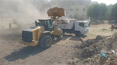 رفع 4500 طن مخلفات هدم مباني من طرق بالقوصية في أسيوط