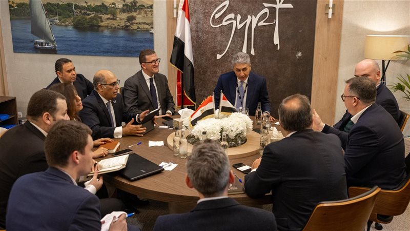 لقاء وزير السياحة