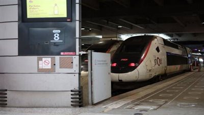 عمال السكك الحديدية في فرنسا يهددون بالإضراب لأجل غير مسمى