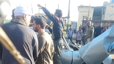 إصابة 5 أشخاص في حادث تصادم مروع فى قنا (صور)