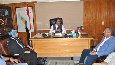 وكيل صحة سوهاج يستعرض تطوير الخدمات الطبية المقدمة للمرضى بالمحافظة