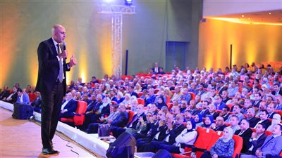 وزير التعليم: مديرو المدارس والمعلمون نجحوا في مواجهة تحديات مستمرة منذ ٣٠ عاما