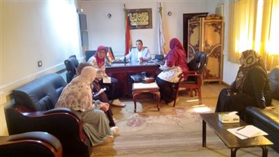 رئيس مركز أرمنت بالأقصر يبحث مواجهة التعديات على الأراضي الزراعية