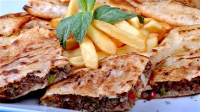 طريقة عمل الحواوشي البلدي، أسرع وأرخص وجبة للغداء