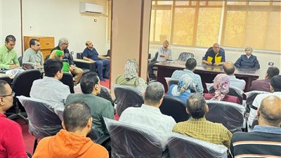 وكيل صحة قنا يجتمع بمديري المستشفيات ومُنسقي الطوارئ لبحث تقديم الخدمات العاجلة للمرضى (صور)