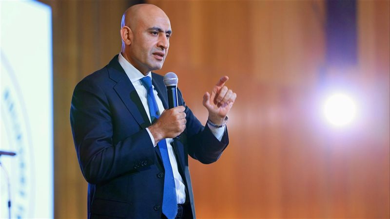 محمد عبد اللطيف وزير