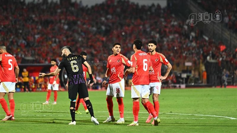 فريق الكرة بالأهلي،فيتو
