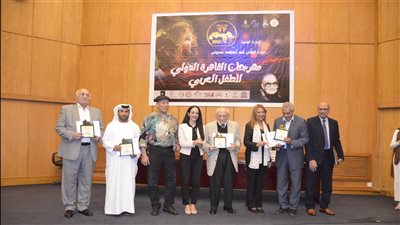 رئيس أكاديمية الفنون تفتتح الدورة الثانية من مهرجان القاهرة للطفل العربي (صور) 