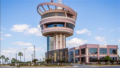 تداول 36 سفينة بميناء دمياط