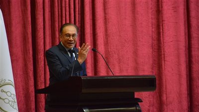 رئيس وزراء ماليزيا: أي حرمان من التعليم وغيره من الحقوق الأساسية للمرأة هو أمر غير إسلامي 