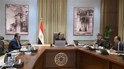  مدبولي يناقش مع الهيئة الهندسية آخر تطورات مشروعات تطوير البنية التحتية وحياة كريمة