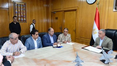 محافظ الإسماعيلية يناقش استعدادات بطولة منتخبات شمال أفريقيا لكرة القدم تحت 20 عامًا