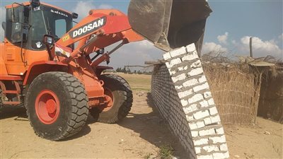 إزالة 35 حالة تعد على الأراضي الزراعية وأملاك الدولة في القصاصين (صور)