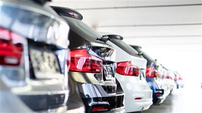 مزاد علني لبيع سيارات ملاكى وبيك أب ونقل وونش ولودر وجرار زراعى، اعرف الشروط 