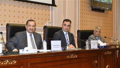 زراعة الشيوخ تبحث التوسع في تربية النحل وصناعة العسل