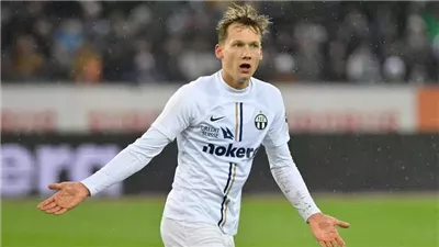 لاعب كرة قدم يعتزل نهائيا لأسباب دينية