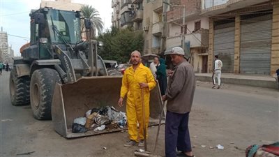 تكثيف جهود أعمال النظافة العامة بالزقازيق في الشرقية 