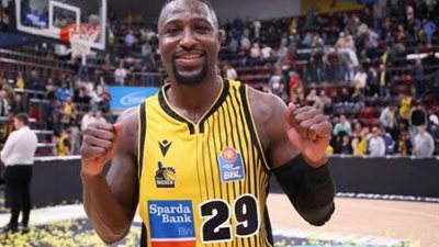 الاتحاد السكندري يتعاقد مع لاعب سلة أمريكي 