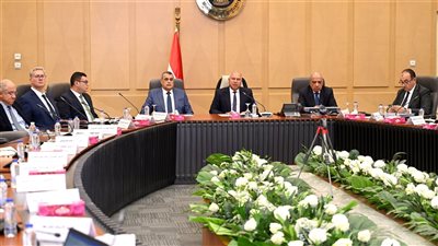 وزير الصناعة: إجراءات تصحيحية خلال الفترة المقبلة لإعادة تشغيل مصنعي النصر للمسبوكات 