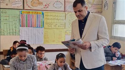 مدير التعليم بدمياط يتابع سير العملية التعليمية داخل عدد من مدارس فارسكور (صور)