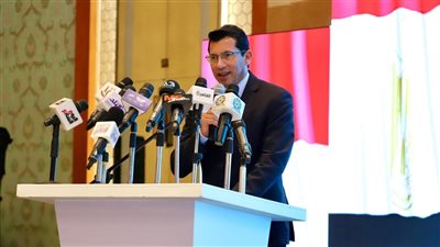 وزير الرياضة يشيد بدور البرامج الوقائية في مكافحة الإدمان والتعاطى