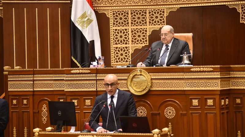 وزير التعليم أمام