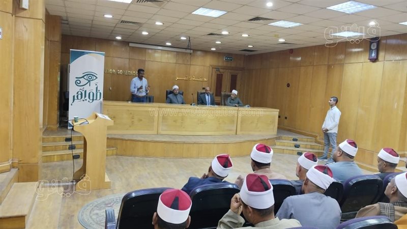 أثناء اللقاء 