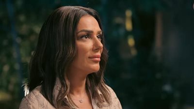 مسلسل وتر حساس الحلقة 12، سمعة كاميليا المهنية في خطر