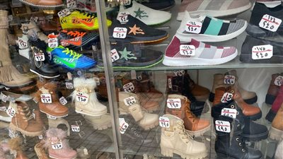 تخفيضات تصل إلى 50%، أسعار الأحذية الحريمي في الجمعة البيضاء، 220 لـ الكوتشي والبوت بـ 500 جنيه