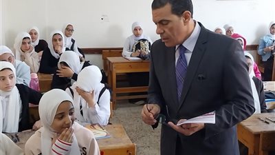 وكيل تعليم الدقهلية يتفقد مدارس تمي الأمديد 