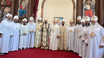  البابا تواضروس يفوض الأنبا كاراس لرسامة قمصين في شيكاغو