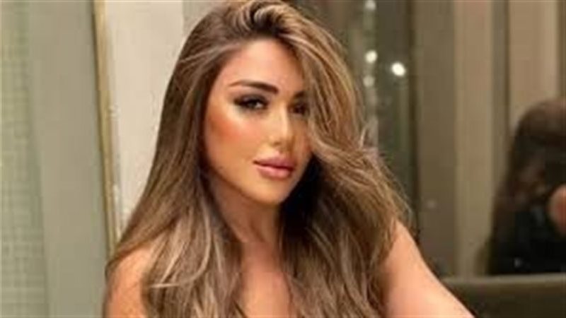 الفنانة سارة سلامة،