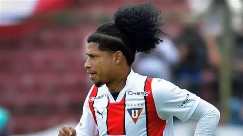 وفاة لاعب دولي إكوادوري