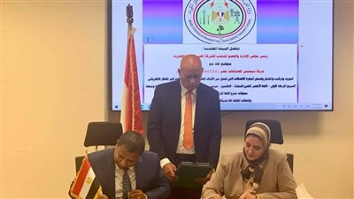 الكهرباء توقع عقود تركيب محولات القطار السريع والخط الرابع للمترو 