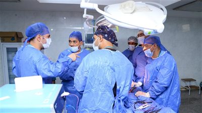 فريق طبي بمستشفى سوهاج الجامعي ينجح في استخراج مسمار معدني اخترق قلب طفل