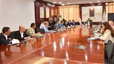 نائب محافظ الأقصر يترأس اجتماع لجنة التوظيف لمشروع النمو الأخضر