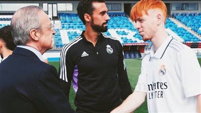 لاعب ريال مدريد يعلن اعتزال كرة القدم عن عمر 19 عاما