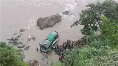 لم تنجُ إلا العروس، مصرع 18 شخصًا في حادث سيارة أثناء طريقها لحفل زفاف