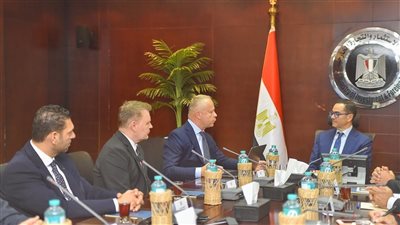 وزير الاستثمار يستعرض مع وفد شركة بولندية مشروع تصنيع الأثاث المنزلي بالعلمين الجديدة