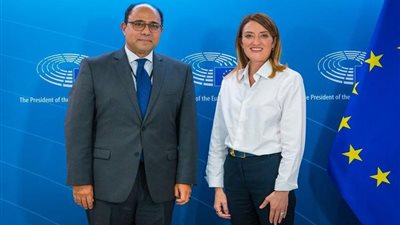 سفير مصر ببروكسل يبحث مع رئيسة البرلمان الأوروبي وقف إطلاق النار بغزة ولبنان