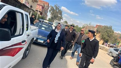 غلق 17 محل تجاري غير مرخص بأبو صوير في الإسماعيلية (صور) 