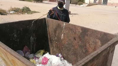 تكثيف مكافحة الذباب وناقلات الأمراض بالعاشر من رمضان 