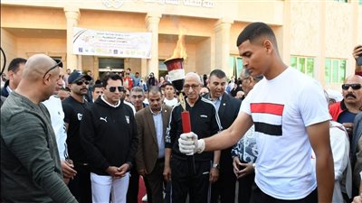 وزير الرياضة ومحافظ شمال سيناء يطلقان شعلة أولمبياد المحافظات الحدودية في نسخته الخامسة