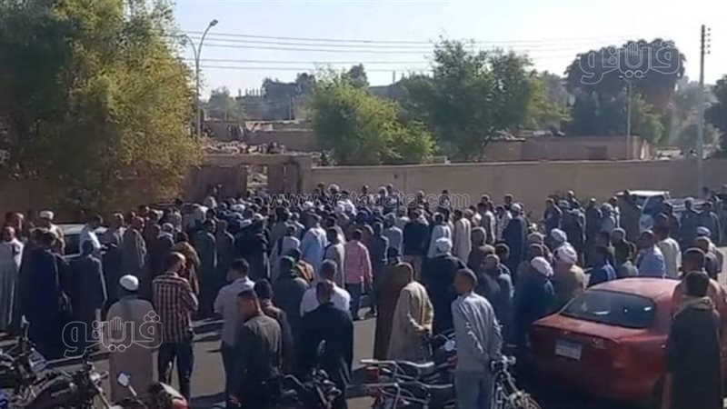 مراسم جنازة شقيقة