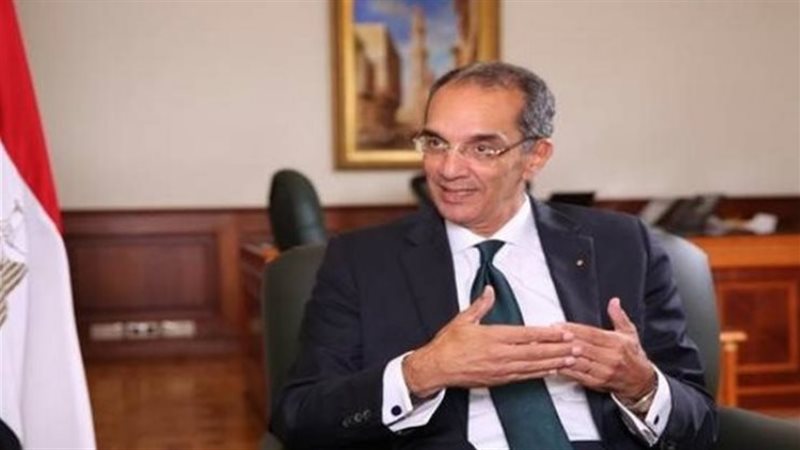 وزير الاتصالات الدكتور