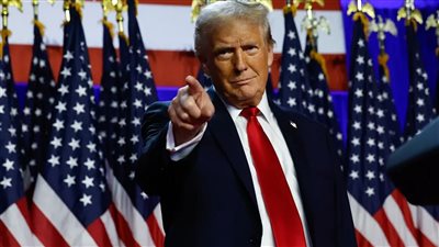 من الشرق إلى الغرب.. العالم الآن على نظام ترامب.. وقف توقيع الشيكات على بياض لصالح أوكرانيا والناتو.. عداء تجارى مع أوروبا وانتقام من حزب العمال البريطانى 